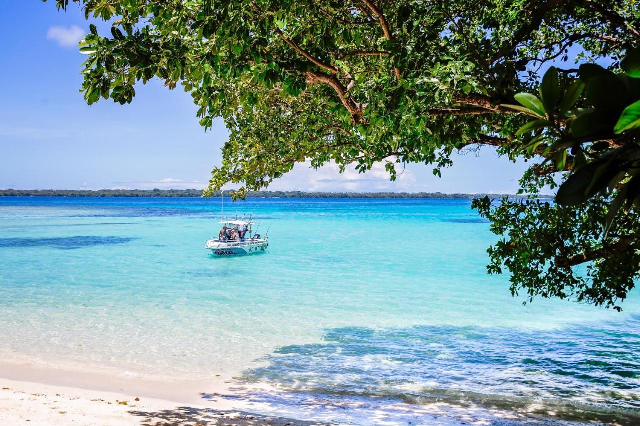 Barrier Beach Resort Luganville Exterior foto