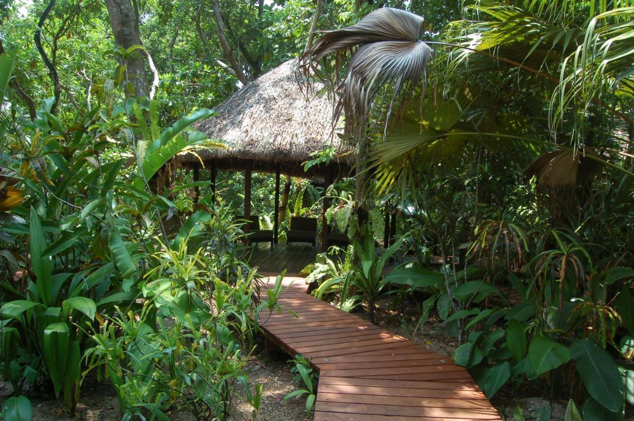 Barrier Beach Resort Luganville Exterior foto