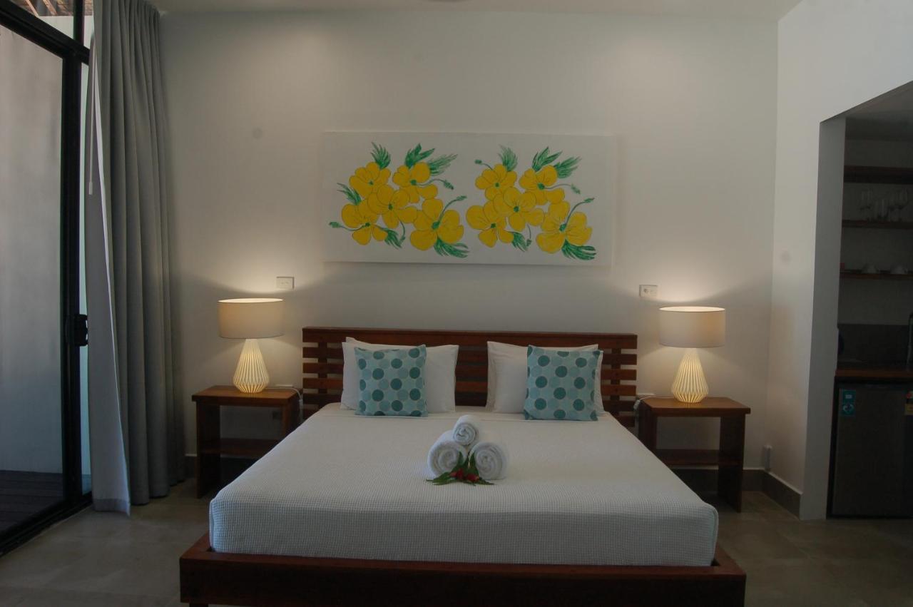 Barrier Beach Resort Luganville Exterior foto