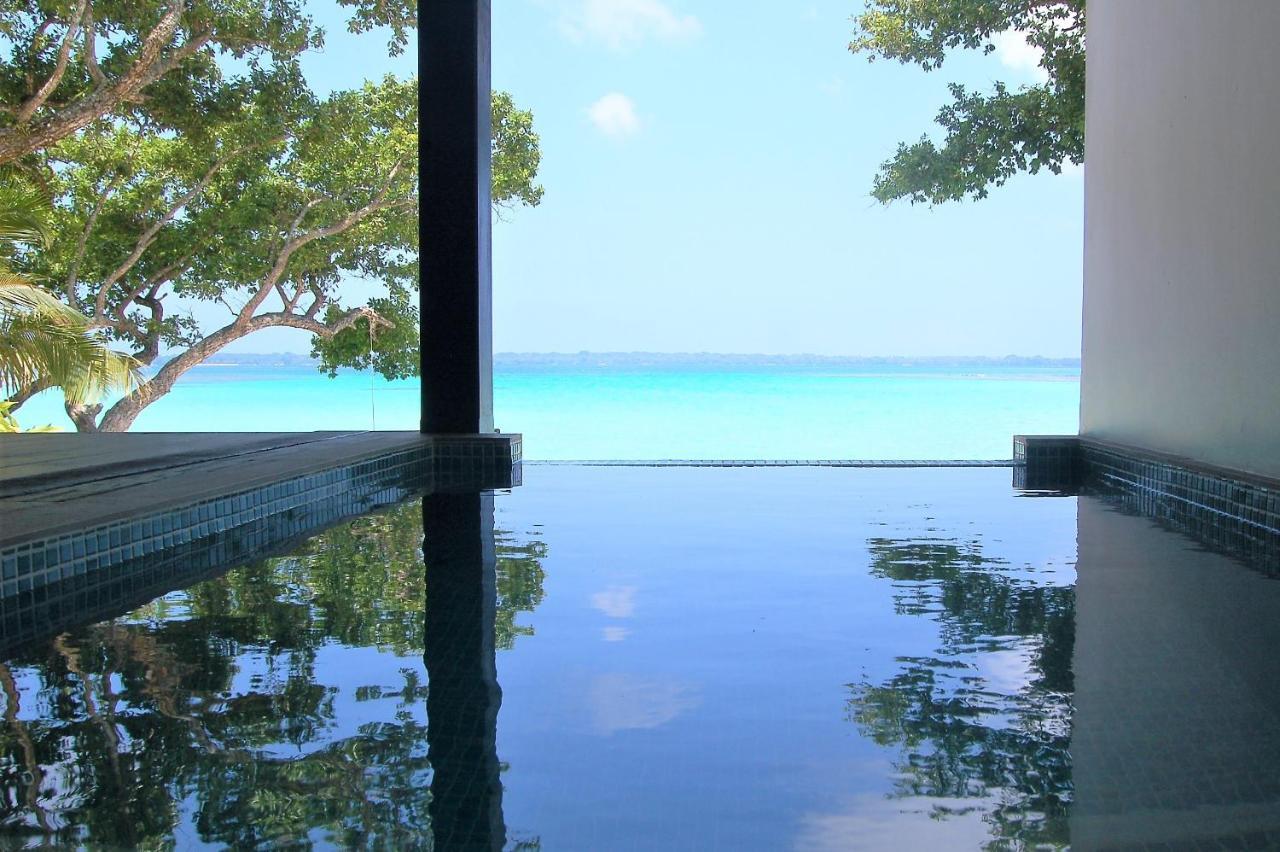 Barrier Beach Resort Luganville Exterior foto