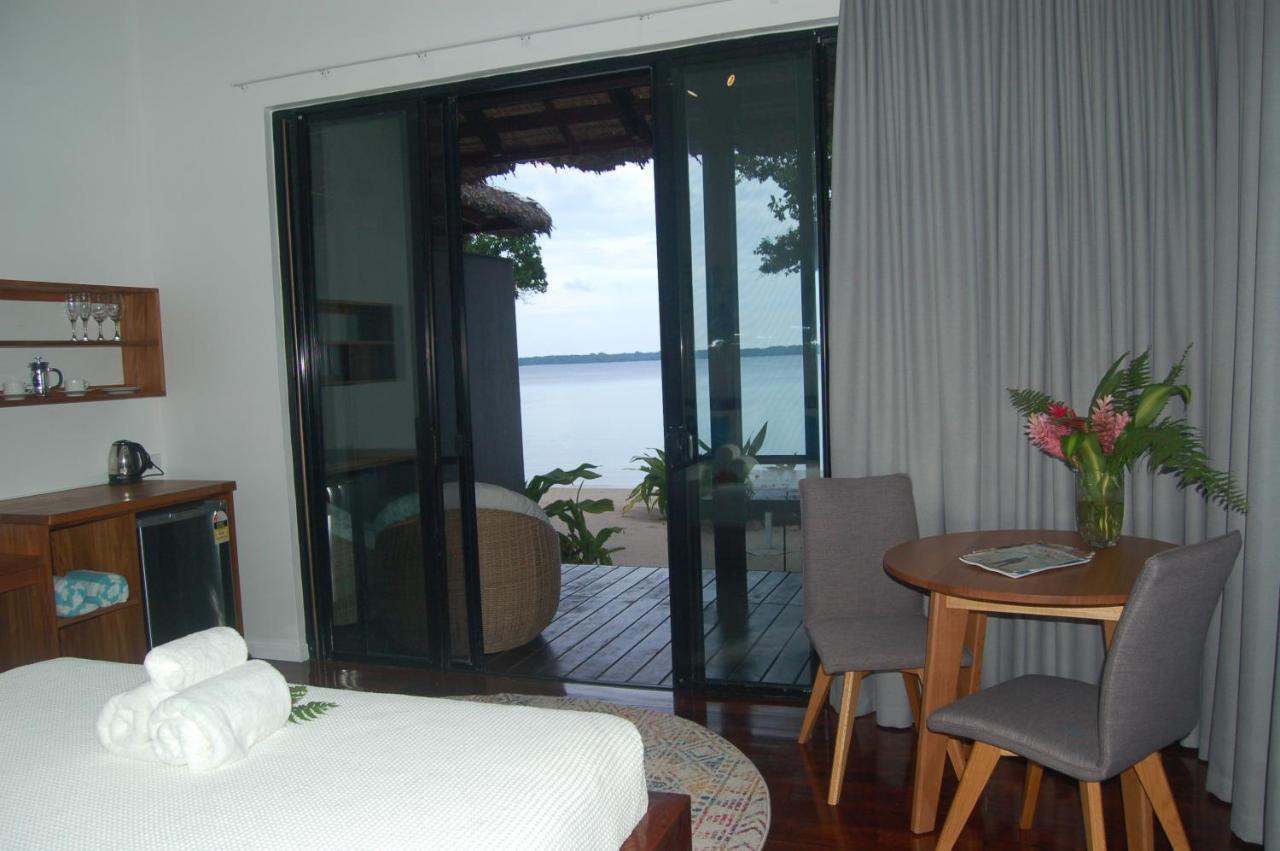 Barrier Beach Resort Luganville Exterior foto